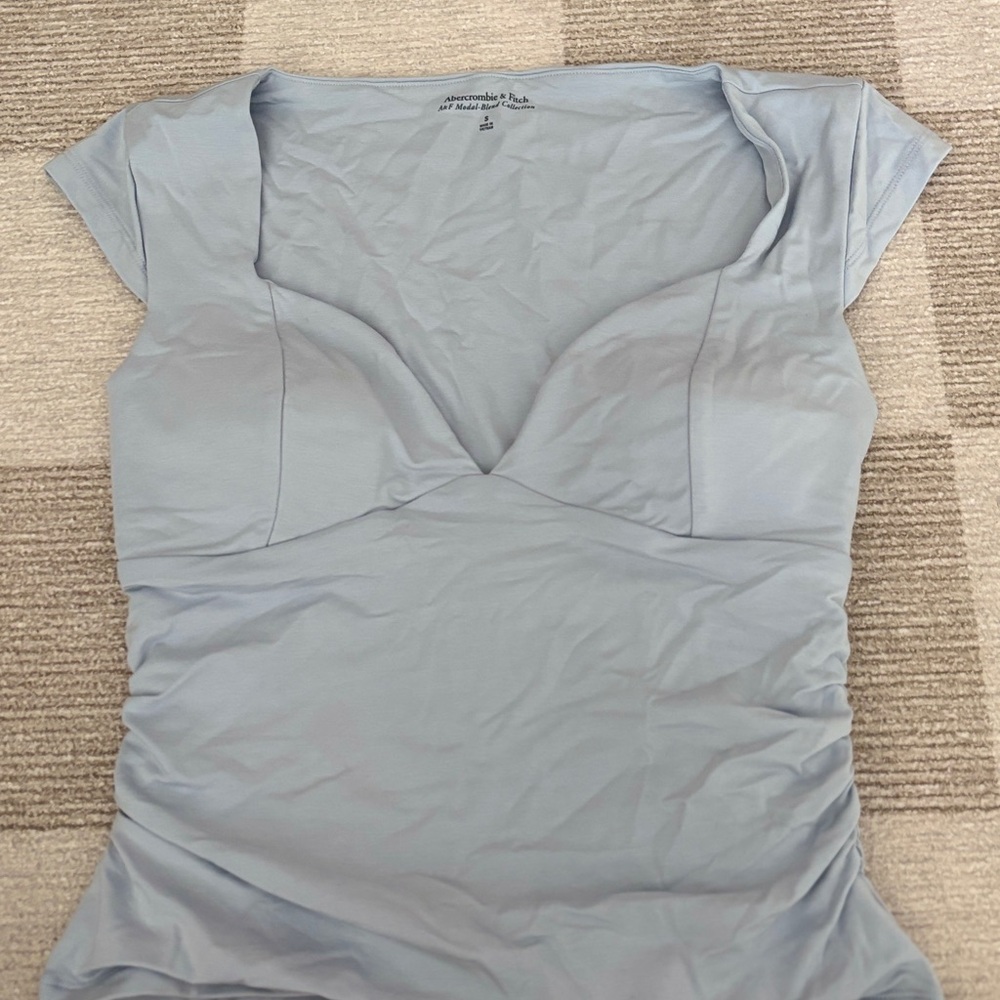 Abercrombie & Fitch Light Blue V-Neck Ruched Tee With Built In Bra size S